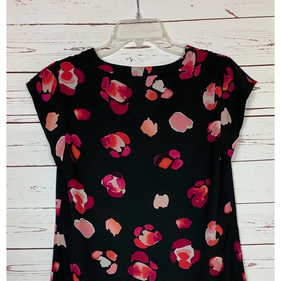 CAbi Women's S Small Black Pink Floral Short Sleeve Cute Petal Top Blouse #5523 - Picture 10 of 12